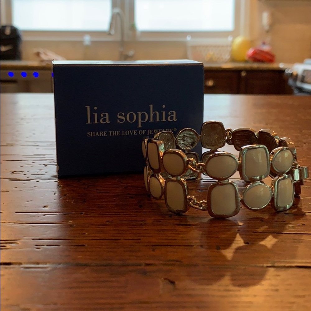 Lia Sophia white and Silver bangle bracelet